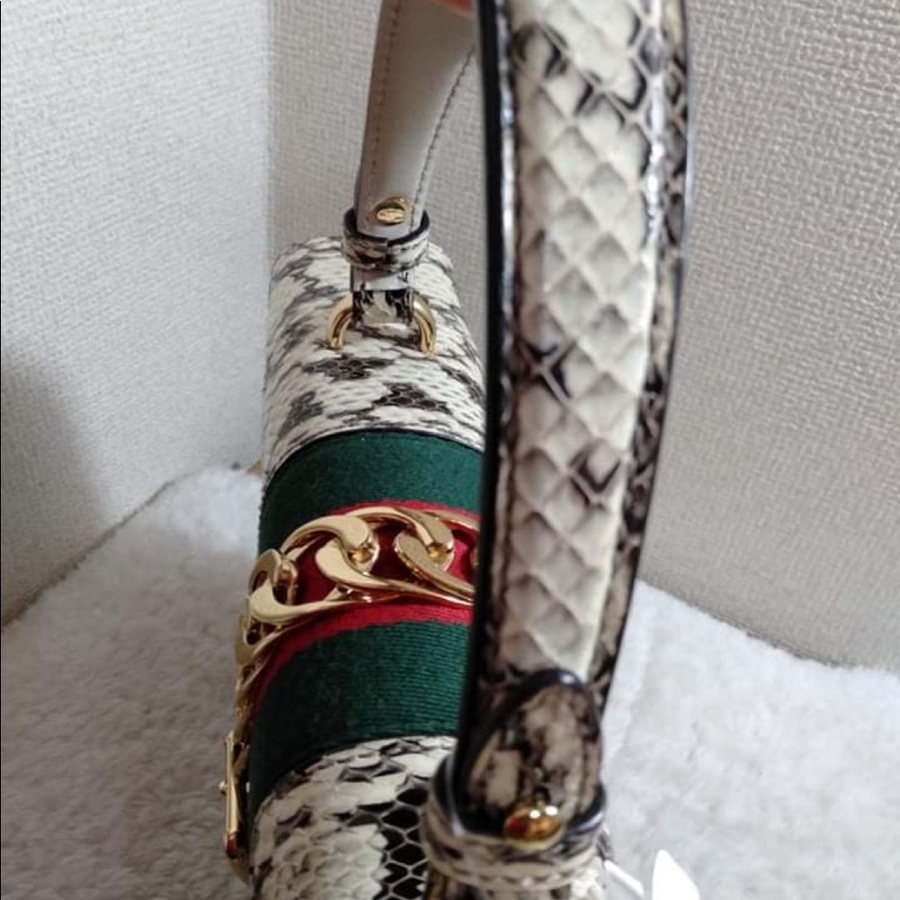 Gucci Diana Phyton Bag - Picture 8 of 15